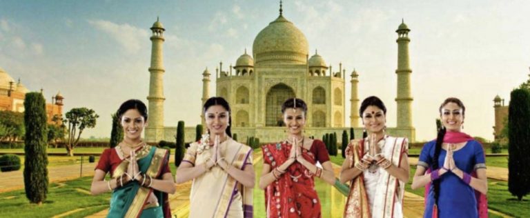 Navigating Cultural Etiquette in India: A Comprehensive Guide for Travelers